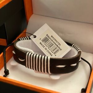 Black/White Men’s timeless adjustable tie handmade leather bracelet